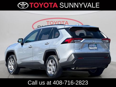 Used 2022 Toyota RAV4 XLE AWD/4WD image 8