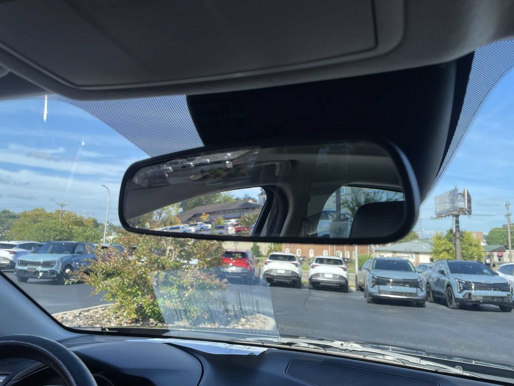 Used 2018 MAZDA MAZDA3 Touring FWD image 28