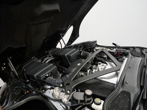 Used 2020 Aston Martin DB11 Volante image 38