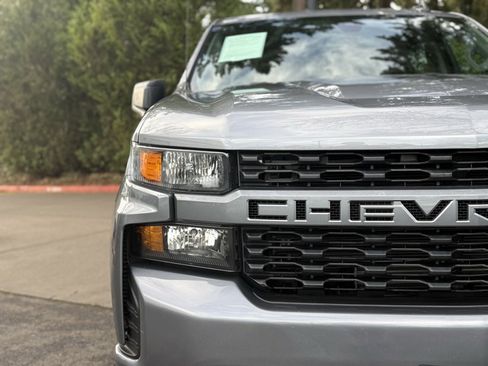 Used 2022 Chevrolet Silverado 1500 Custom w/ Safety Confidence Package image 4