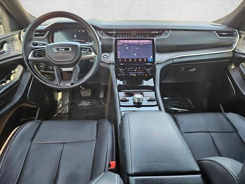 Used 2025 Jeep Grand Cherokee Overland w/ Adv Protech Group III AWD/4WD image 20