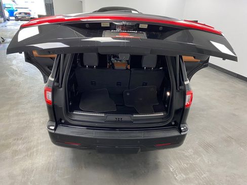 Used 2018 Lincoln Navigator Reserve image 55