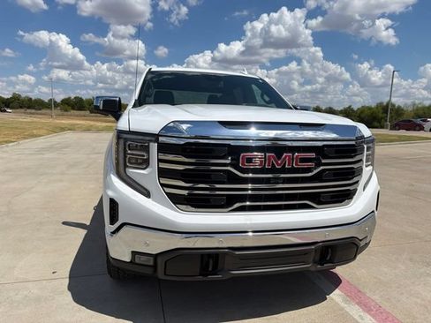 Used 2026 GMC Sierra 1500 SLT w/ SLT Premium Package AWD/4WD image 4