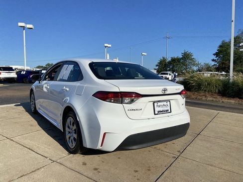 Used 2024 Toyota Corolla LE image 8