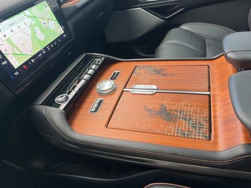 Used 2025 Lincoln Navigator L Black Label image 43