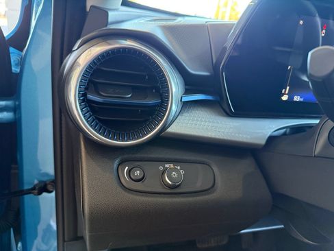New 2026 Chevrolet Trax LT w/ Midnight Edition FWD image 13