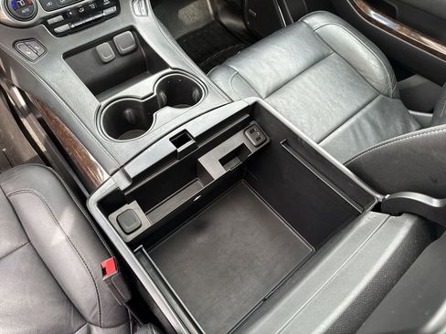 Certified 2018 Chevrolet Tahoe LT image 28