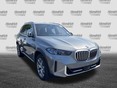 Used 2025 BMW X5 xDrive40i image 3