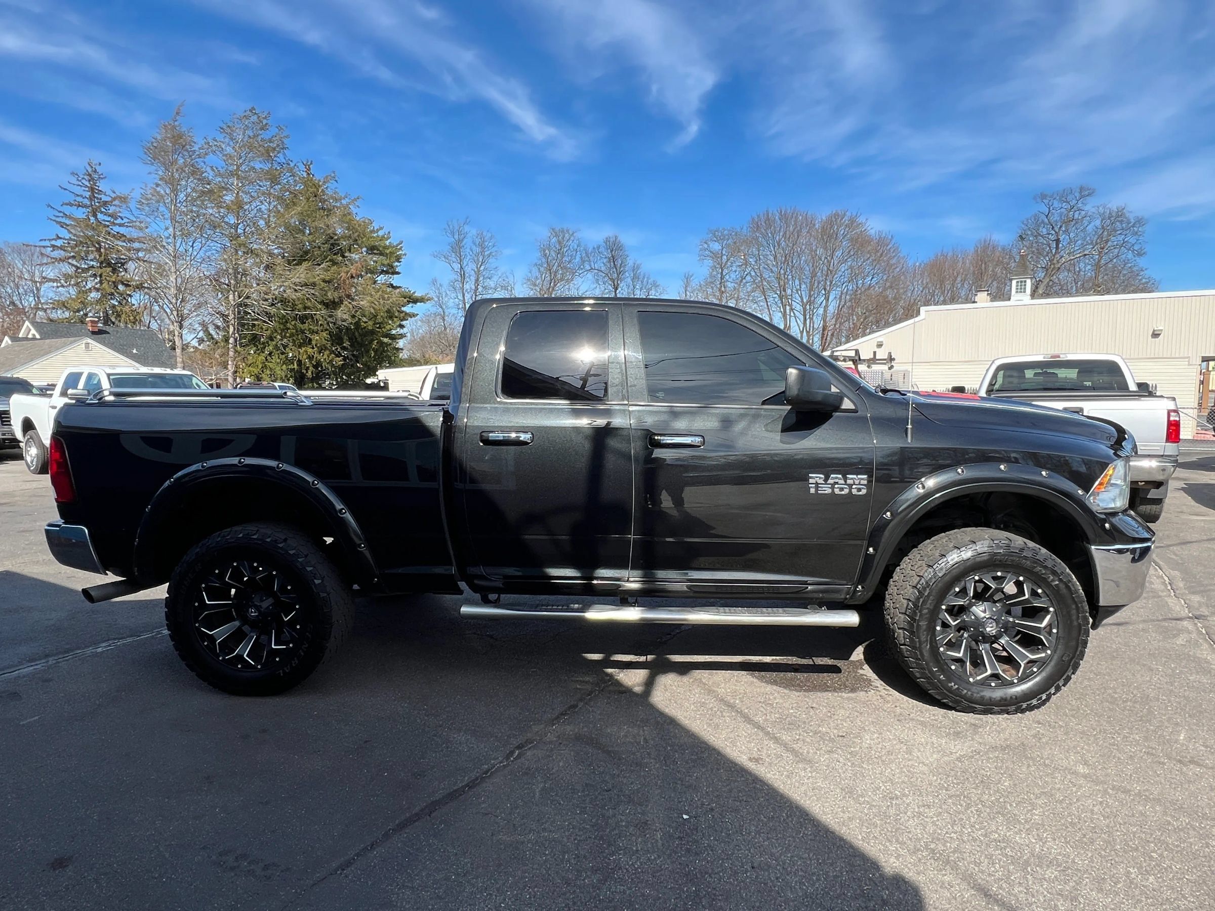 Used 2017 RAM 1500 Classic SLT AWD/4WD image 7