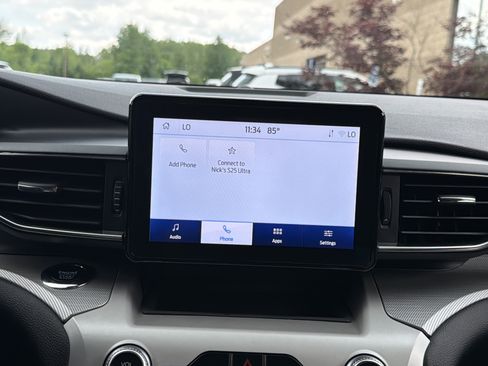Used 2023 Ford Explorer XLT w/ Equipment Group 202A AWD/4WD image 19