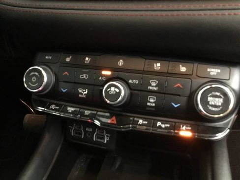 Used 2024 Dodge Durango GT AWD/4WD image 29
