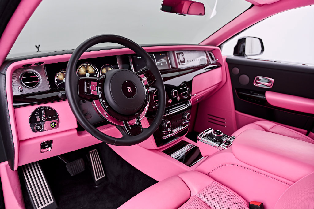 Used 2024 Rolls-Royce Phantom Sedan w/ The Phantom Package RWD image 2