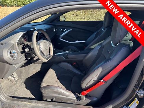 Used 2018 Chevrolet Camaro ZL1 image 14