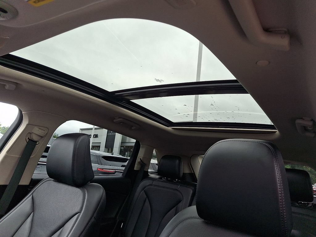 Certified 2023 Lincoln Nautilus Reserve w/ Monochromatic Package AWD/4WD image 14