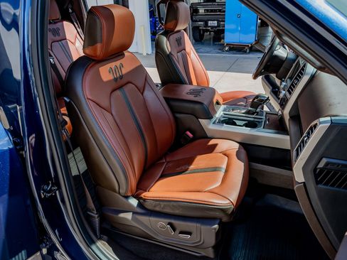 Used 2019 Ford F150 King Ranch w/ Equipment Group 601A Luxury AWD/4WD image 32