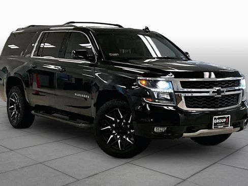 Used 2020 Chevrolet Suburban LT AWD/4WD image 2