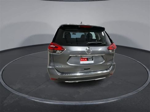 Used 2018 Nissan Rogue S image 7