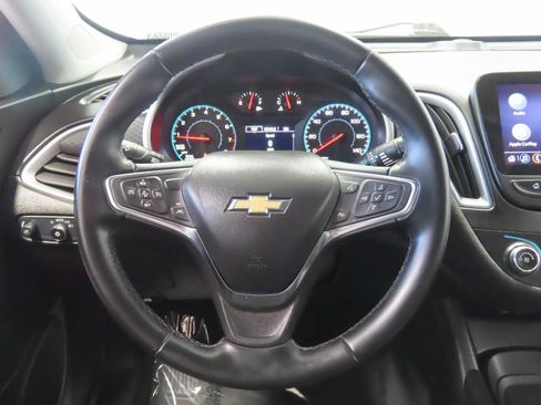 Used 2025 Chevrolet Malibu RS FWD image 11