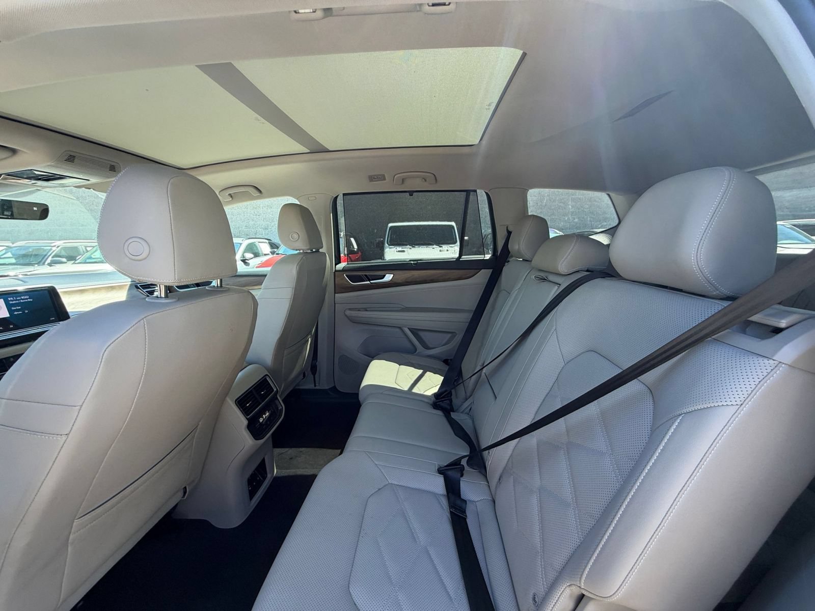Used 2026 Volkswagen Atlas SE FWD image 27