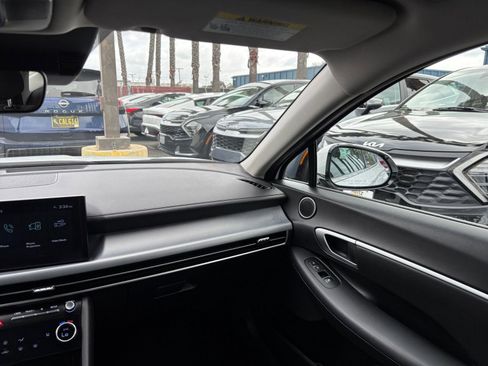 Used 2025 Hyundai Sonata SEL FWD image 35