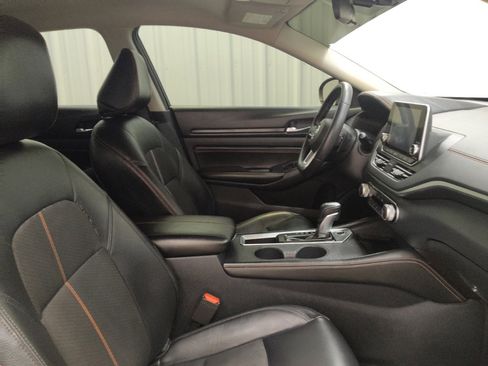Used 2019 Nissan Altima 2.5 SR FWD image 21