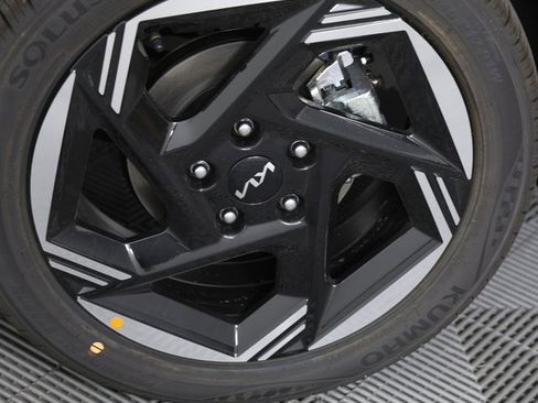 New 2025 Kia K4 EX image 7