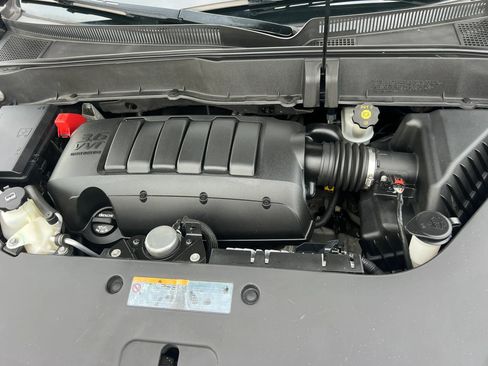 Used 2017 Chevrolet Traverse LT w/ Style and Technology Package FWD image 23