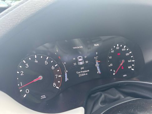Used 2025 Jeep Compass Limited AWD/4WD image 34