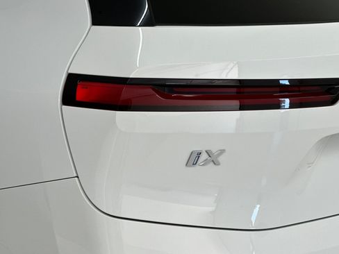 Used 2024 BMW iX xDrive50 w/ Convenience Package AWD/4WD image 23