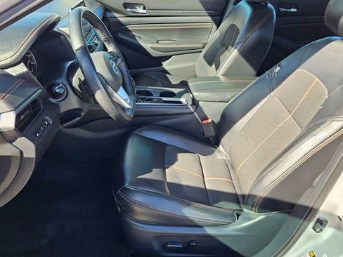Used 2020 Nissan Altima 2.5 SR FWD image 12