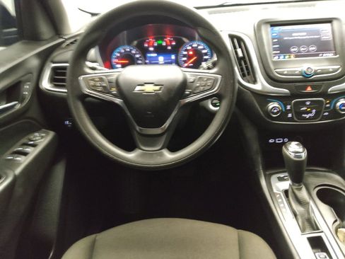 Used 2020 Chevrolet Equinox LT AWD/4WD image 22