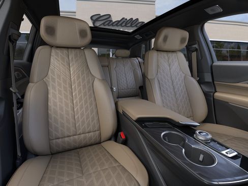 New 2026 Cadillac Lyriq Signature Luxury w/ Nappa Leather Package AWD/4WD image 16