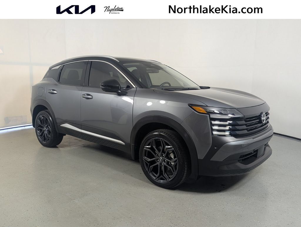 Used 2025 Nissan Kicks SR FWD image 1