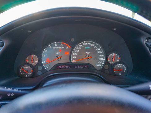 Used 2001 Chevrolet Corvette Convertible w/ Preferred Equipment Group2 image 9