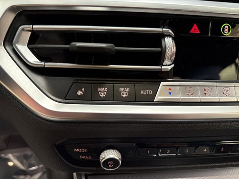 Used 2022 BMW 430i xDrive Convertible w/ Premium Package image 36