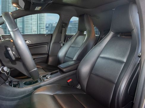 Used 2018 Mercedes-Benz CLA 250 4MATIC image 6