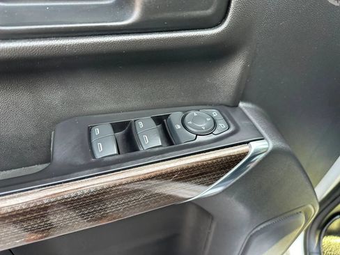 Used 2020 Chevrolet Silverado 1500 LT AWD/4WD image 14