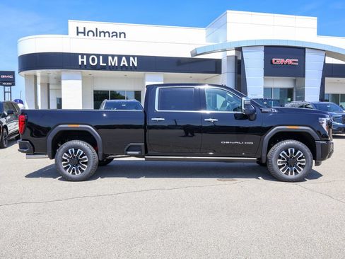 New 2026 GMC Sierra 3500 Denali Ultimate AWD/4WD image 2