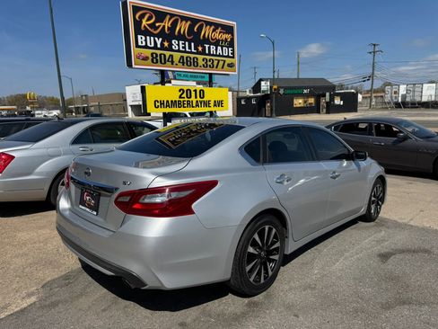 Used 2018 Nissan Altima 2.5 SV image 3