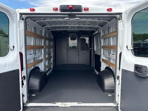 Used 2025 RAM ProMaster 2500 w/ U-Haul Equipment Group FWD image 4