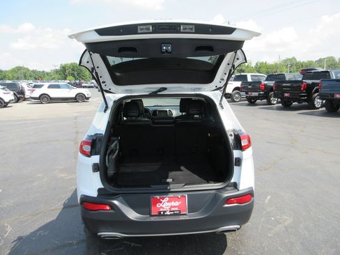 Used 2015 Jeep Cherokee Limited AWD/4WD image 7