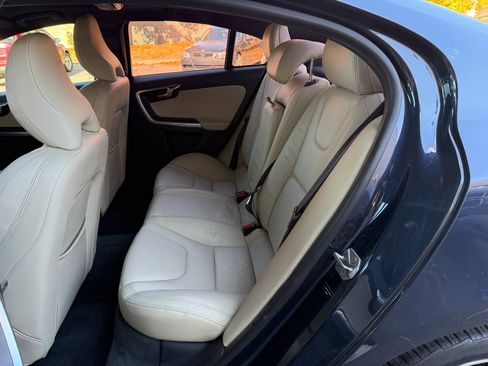 Used 2015 Volvo S60 T5 Premier image 12