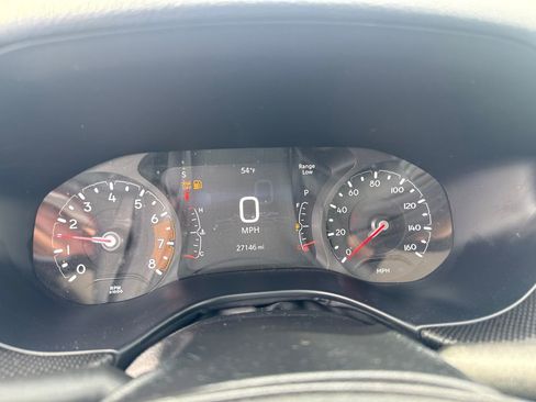 Used 2025 Jeep Compass Trailhawk AWD/4WD image 16