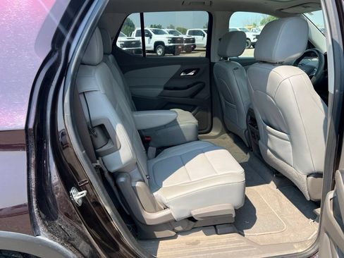 Used 2020 Chevrolet Traverse LT w/ LT Premium Package AWD/4WD image 32