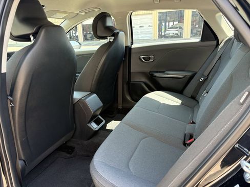 Used 2025 Kia K4 FWD image 23