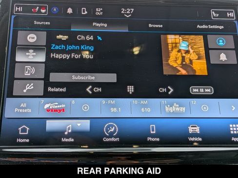 Used 2023 Chrysler Pacifica Touring-L FWD image 22