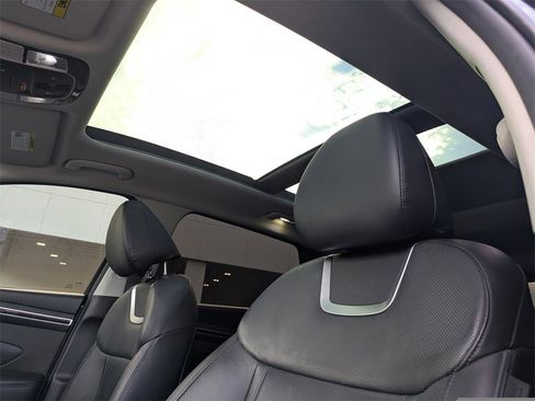 Used 2022 Hyundai Tucson Limited image 23