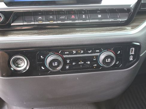 Used 2022 Chevrolet Silverado 1500 LT image 17