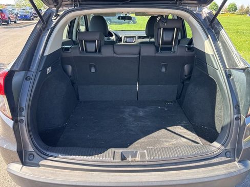 Used 2021 Honda HR-V LX image 9