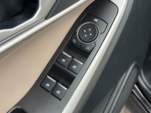 Used 2023 Ford Explorer XLT w/ Equipment Group 202A image 13